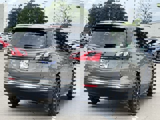 Used 2018 Chevrolet Equinox LT image 4