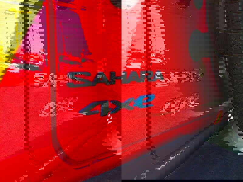 Used 2025 Jeep Wrangler Unlimited Sahara image 9