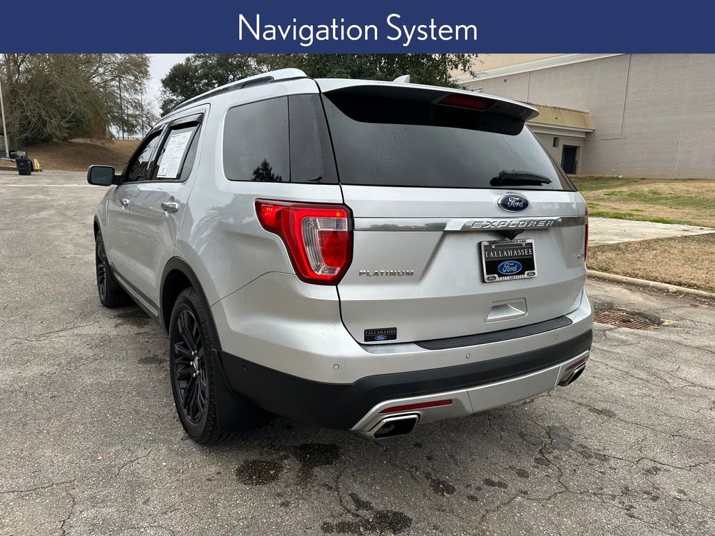 Used 2016 Ford Explorer Platinum image 2