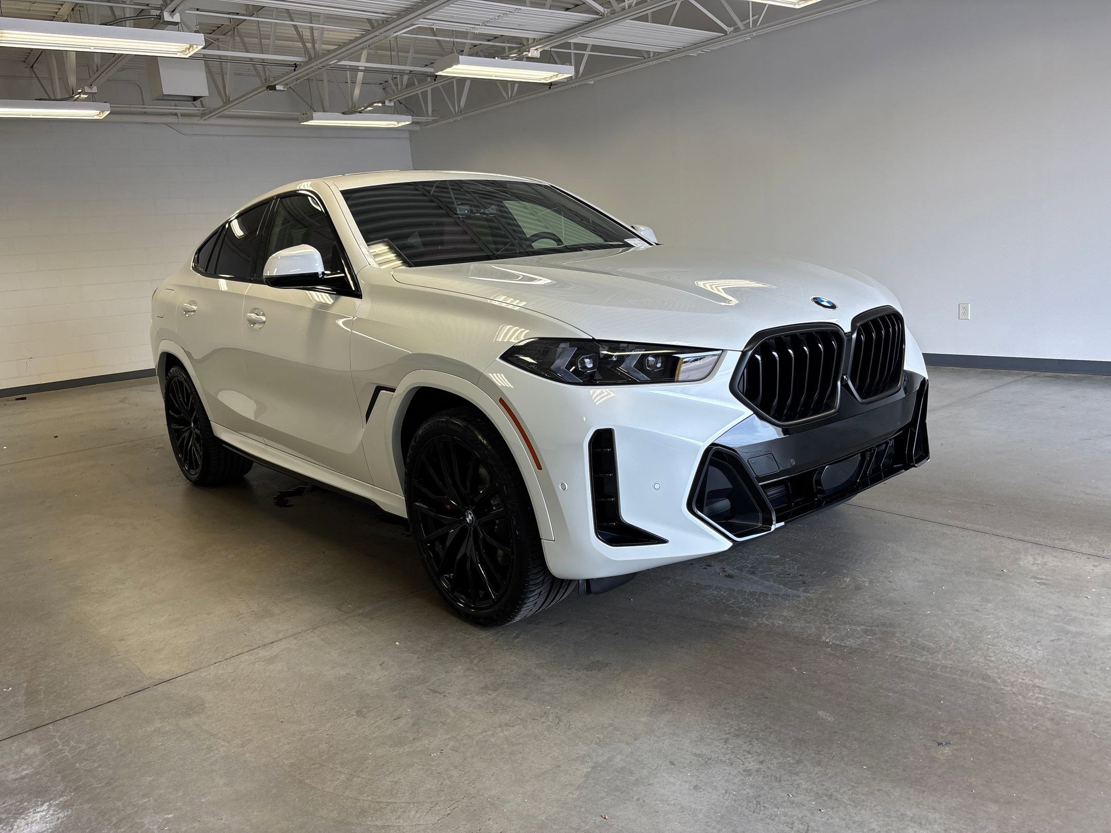 New 2026 BMW X6 xDrive40i image 6