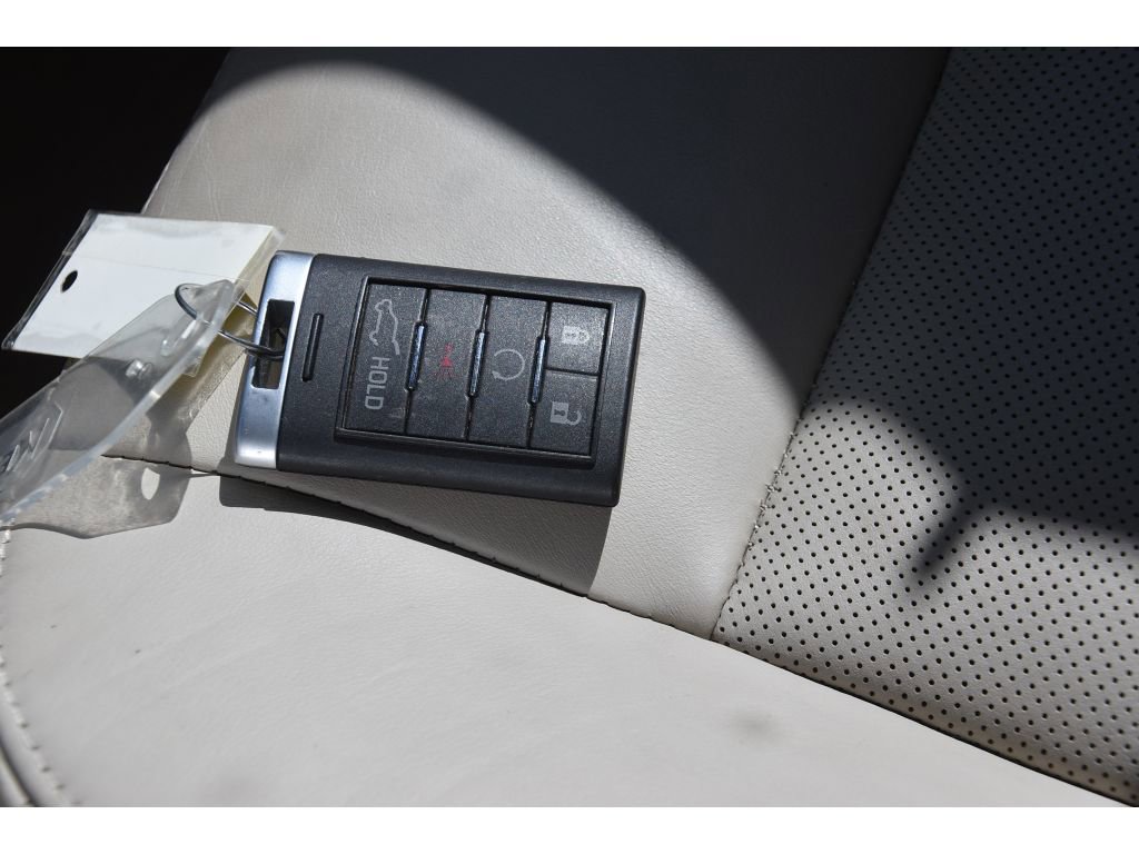 Used 2014 Cadillac SRX Luxury w/ Driver Awareness Package image 39