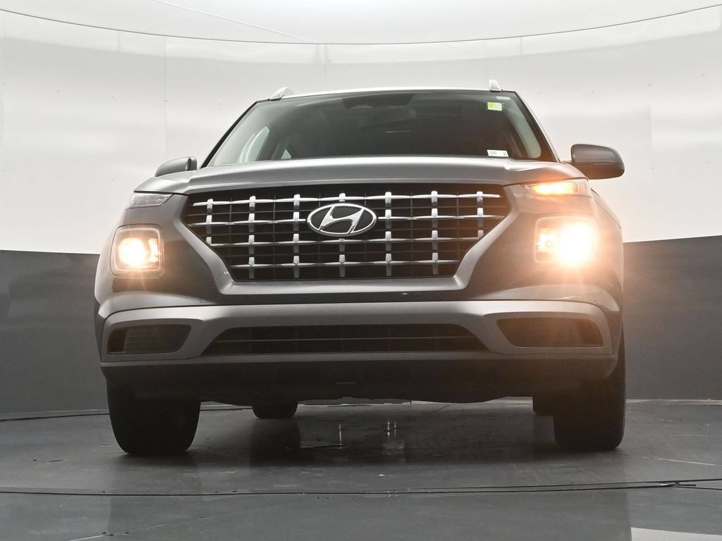 Used 2024 Hyundai Venue SEL FWD image 30