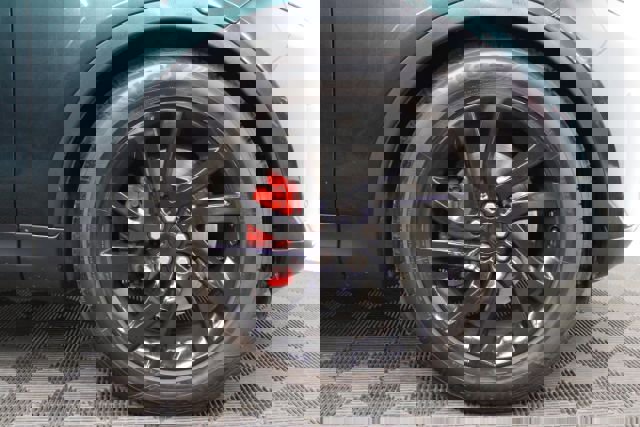 Used 2017 Land Rover Discovery HSE image 7