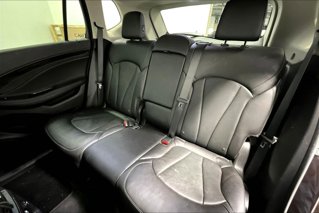 Used 2020 Buick Envision Essence image 34