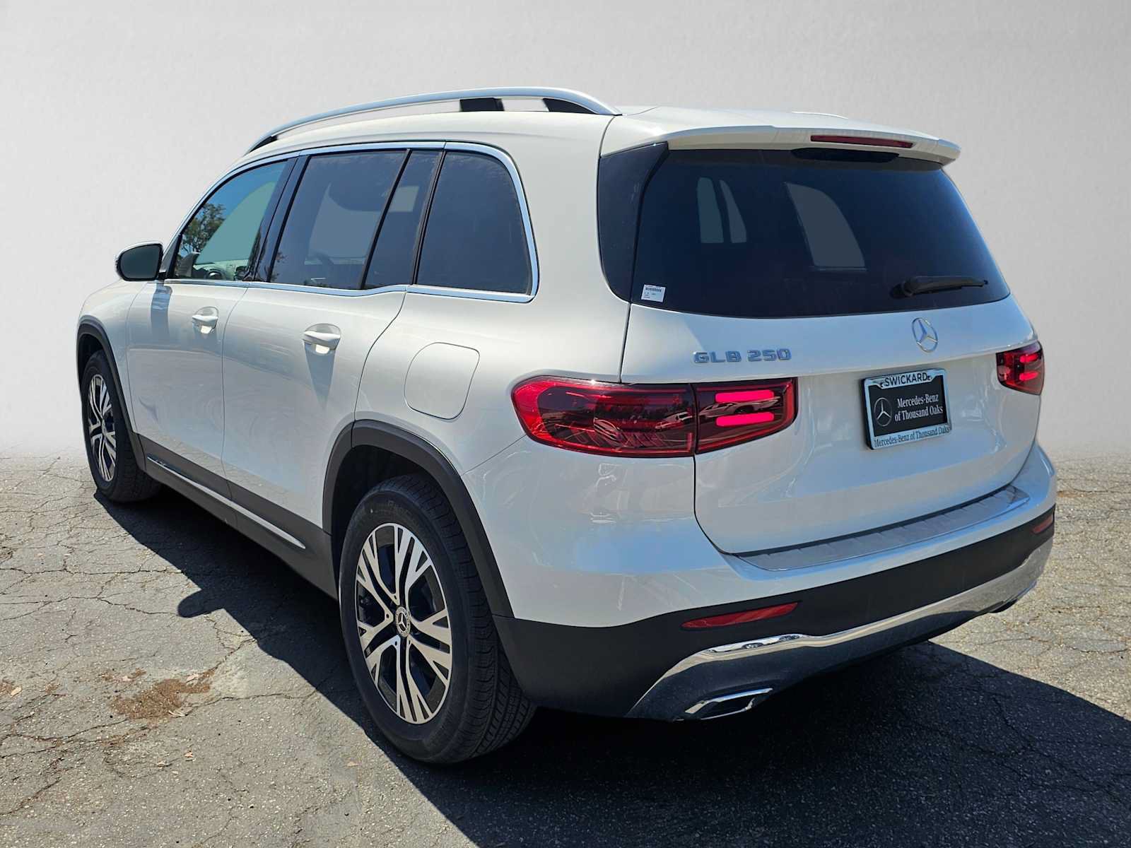 New 2026 Mercedes-Benz GLB 250 image 5
