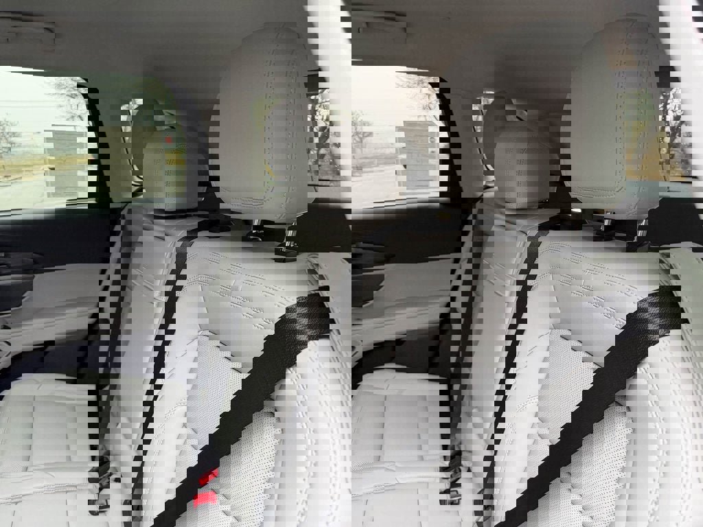 New 2026 Lincoln Nautilus Premier w/ Jet Appearance Package image 14