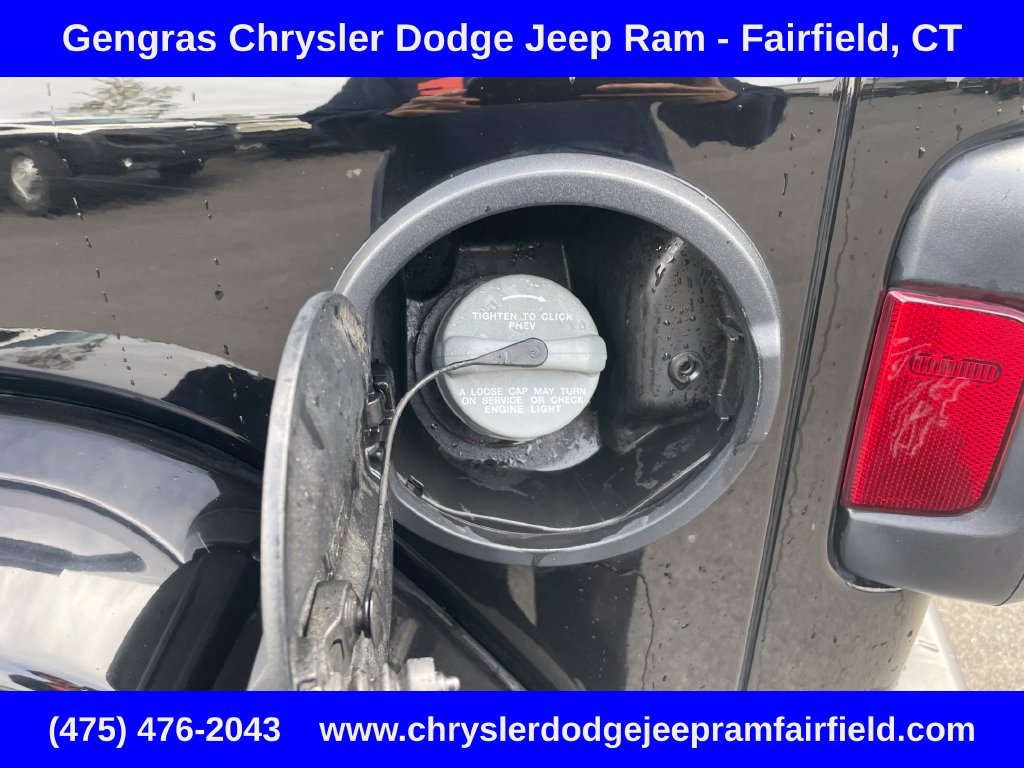Certified 2024 Jeep Wrangler Unlimited w/ Convenience Group AWD/4WD image 39