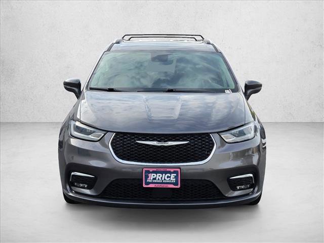 Used 2021 Chrysler Pacifica Touring-L image 2