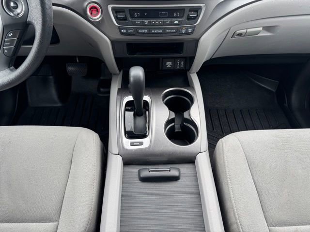 Used 2018 Honda Pilot EX image 24