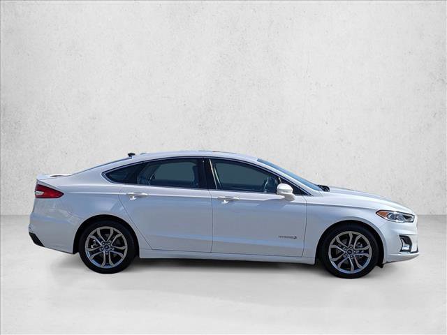 Used 2019 Ford Fusion Titanium FWD image 4