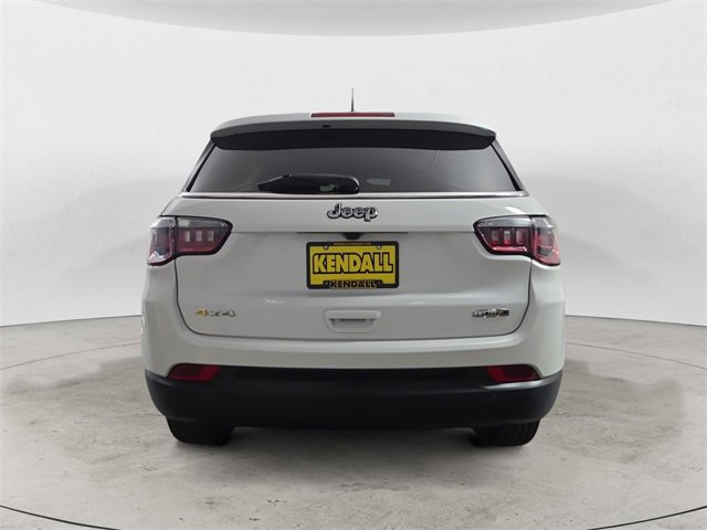 Used 2024 Jeep Compass Latitude image 4