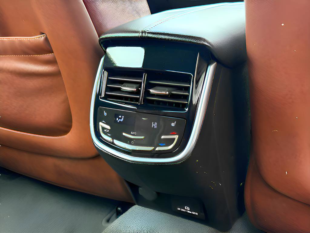 Used 2015 Cadillac XTS Premium image 23