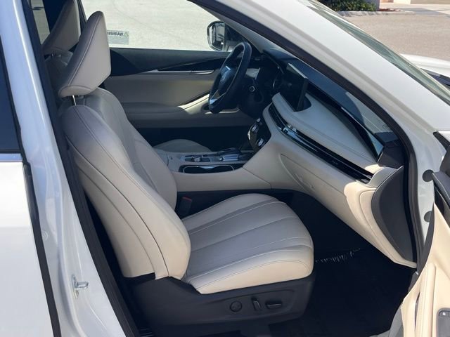 Certified 2025 INFINITI QX60 Pure image 8