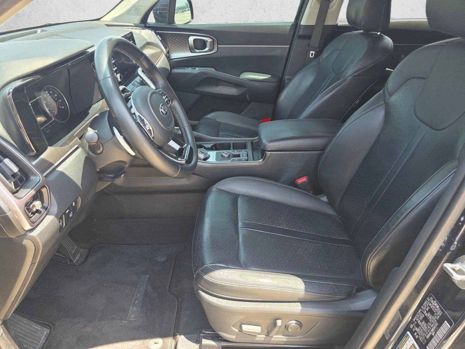 Used 2021 Kia Sorento EX FWD image 12
