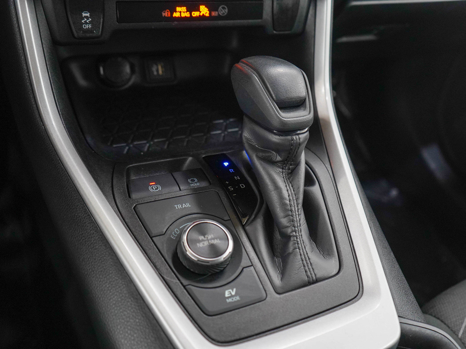 Used 2023 Toyota RAV4 AWD Hybrid image 22