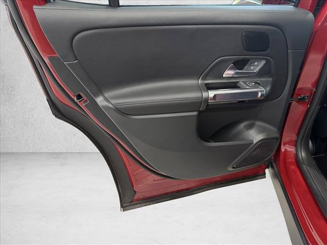 New 2026 Mercedes-Benz GLB 250 4MATIC image 18