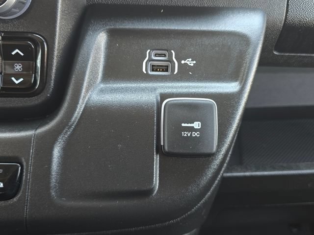 Used 2025 RAM ProMaster 2500 w/ Safety Group FWD image 15