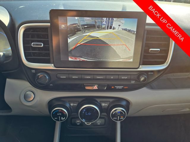 Used 2025 Hyundai Venue SEL FWD image 20