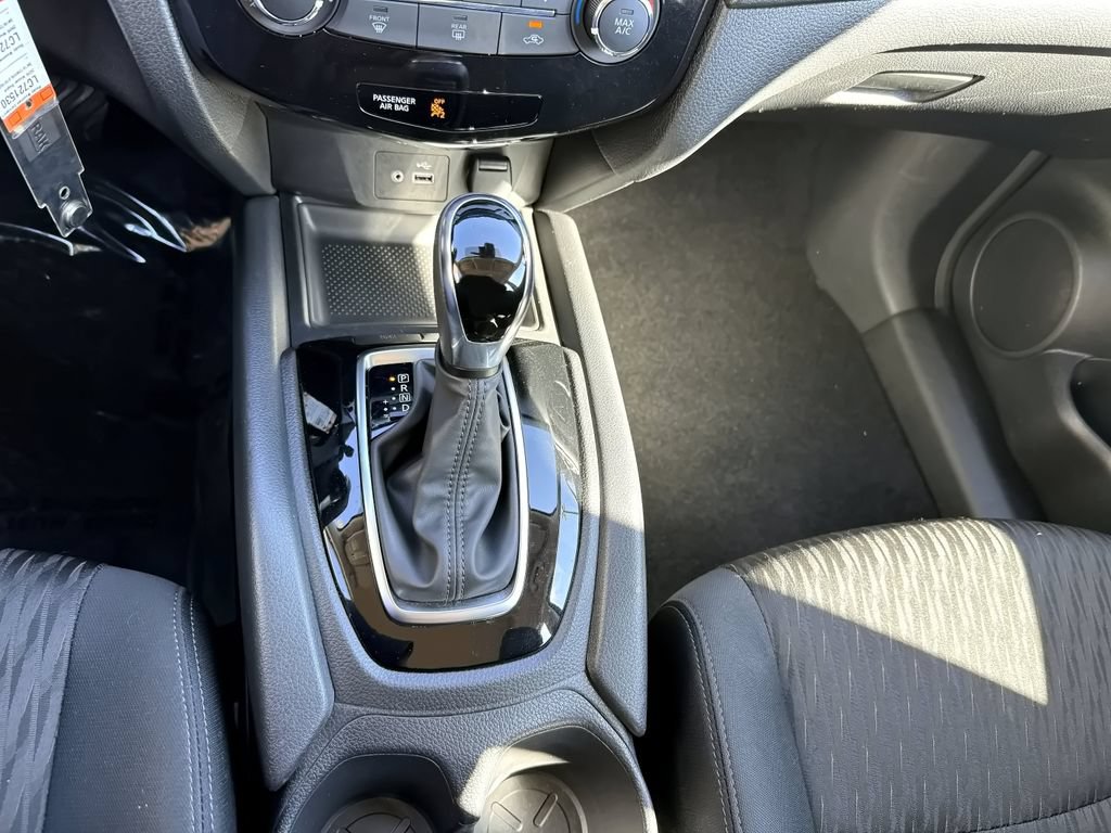 Used 2020 Nissan Rogue S AWD/4WD image 27