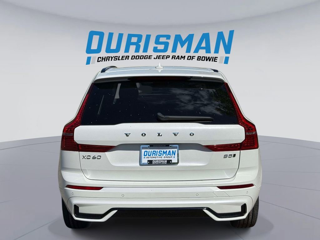 Used 2024 Volvo XC60 B5 Plus AWD/4WD image 3