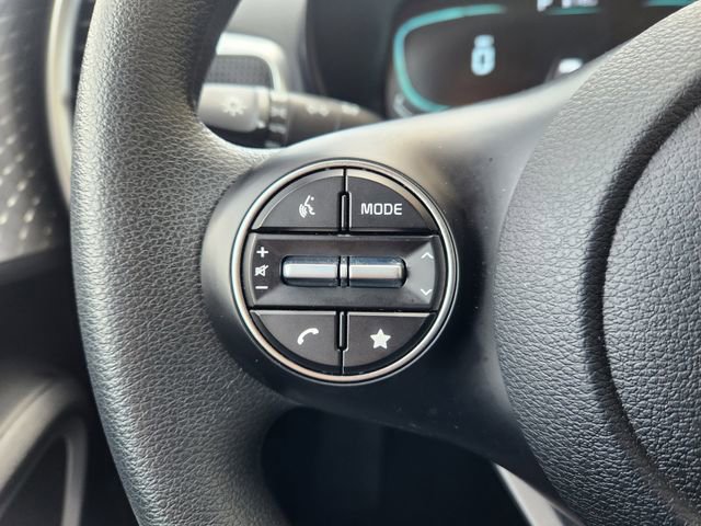 Used 2025 Kia Soul LX image 27