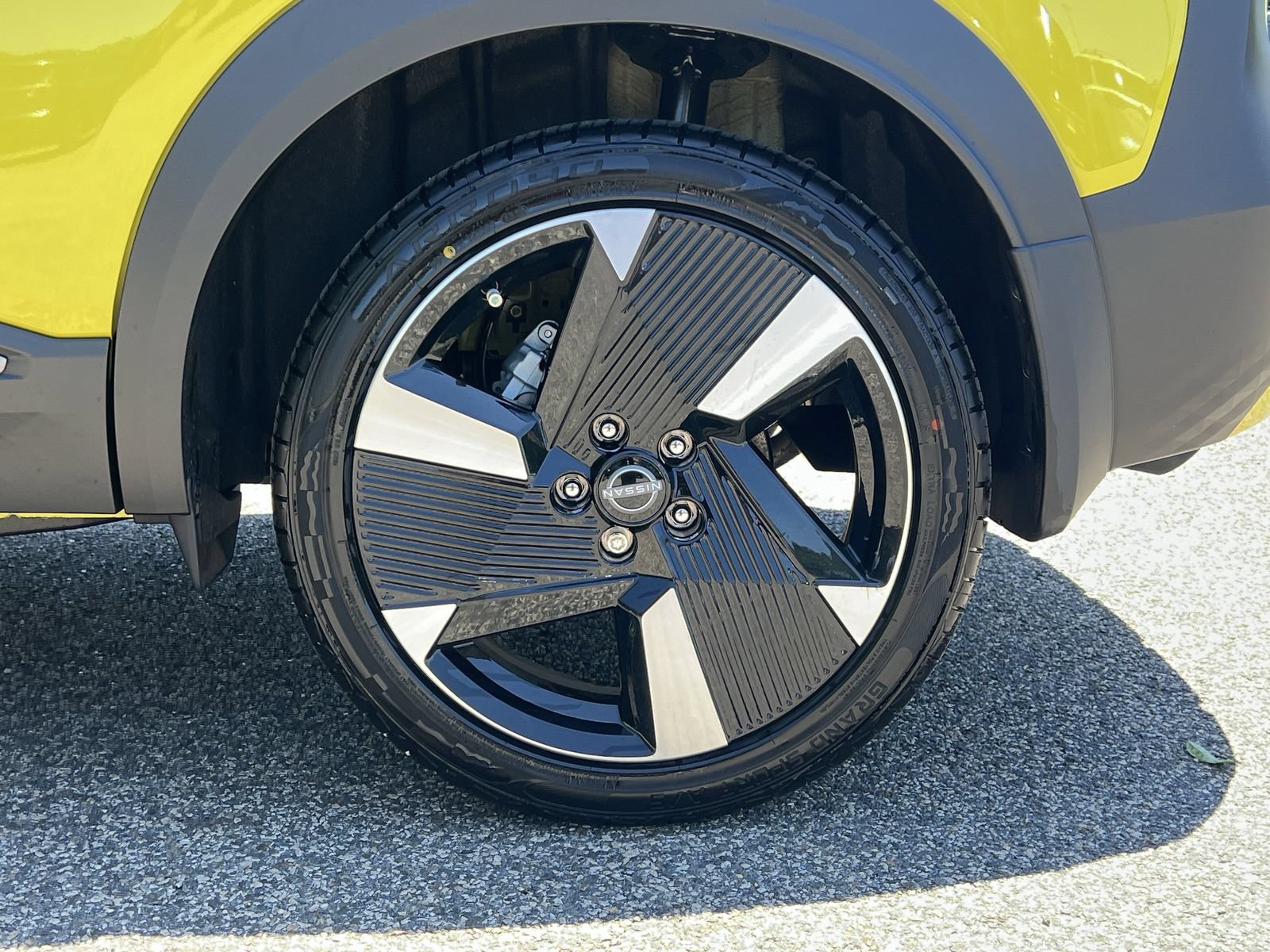 Certified 2025 Nissan Kicks SR AWD/4WD image 30