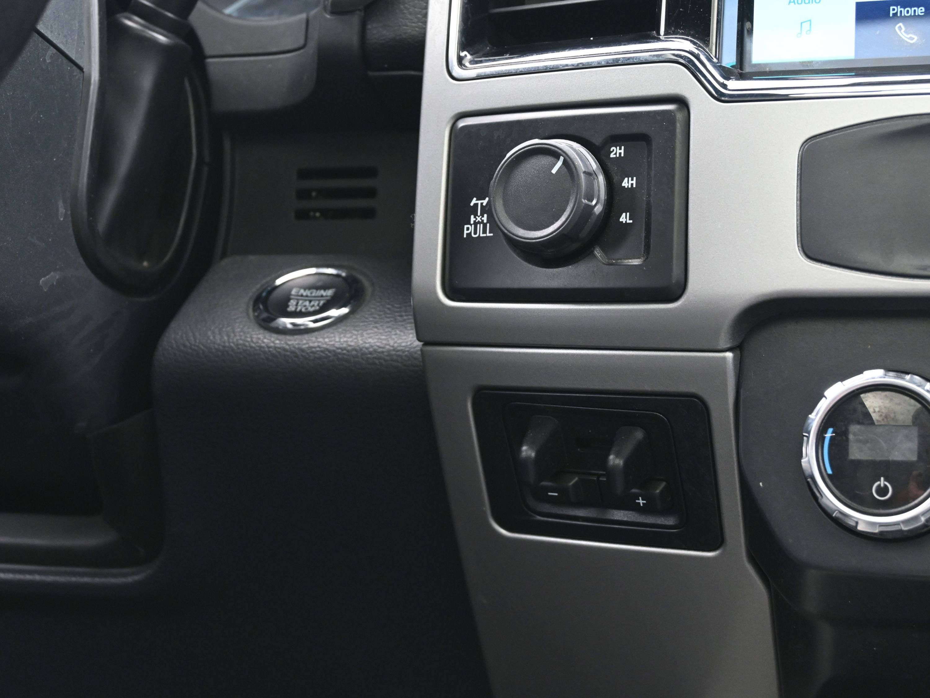 Used 2022 Ford F250 Lariat w/ Lariat Ultimate Package AWD/4WD image 35