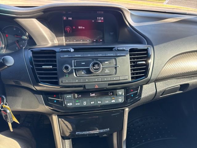 Used 2017 Honda Accord Sport image 14