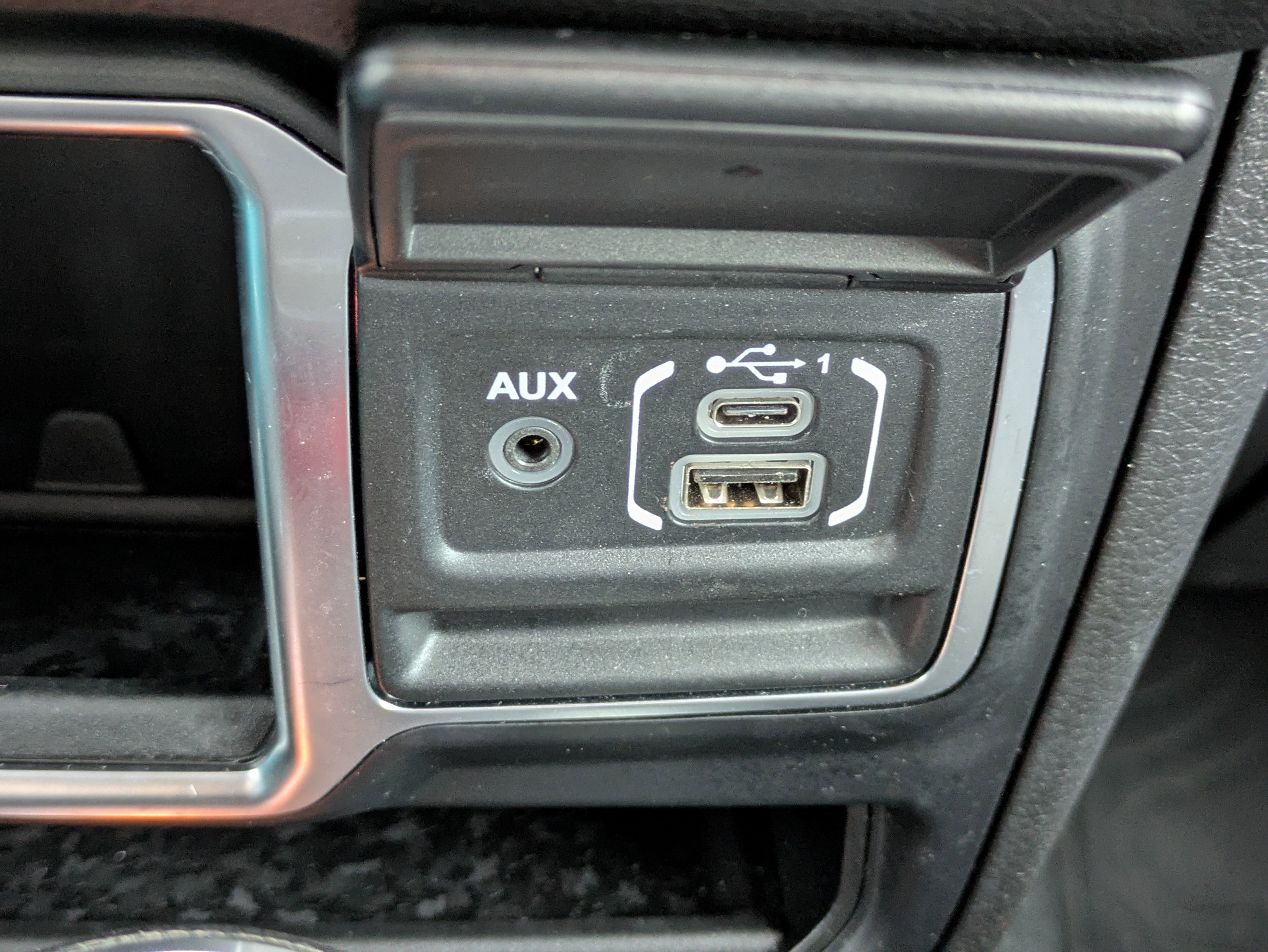 Used 2024 Jeep Gladiator Sport image 30