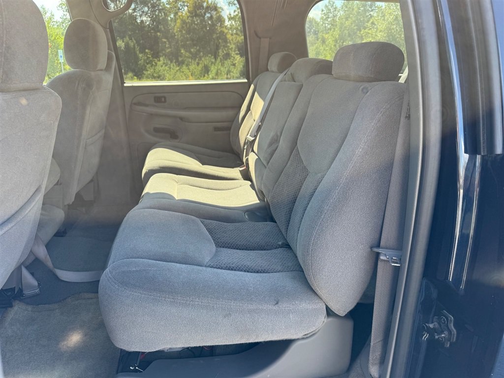 Used 2004 Chevrolet Suburban LS RWD image 20