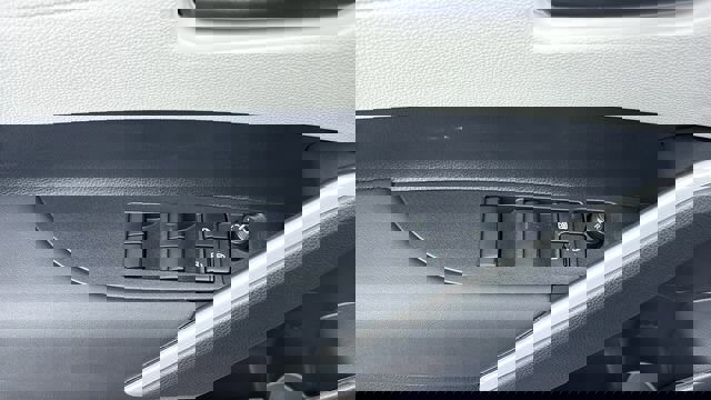 New 2026 Toyota Corolla Cross L image 9