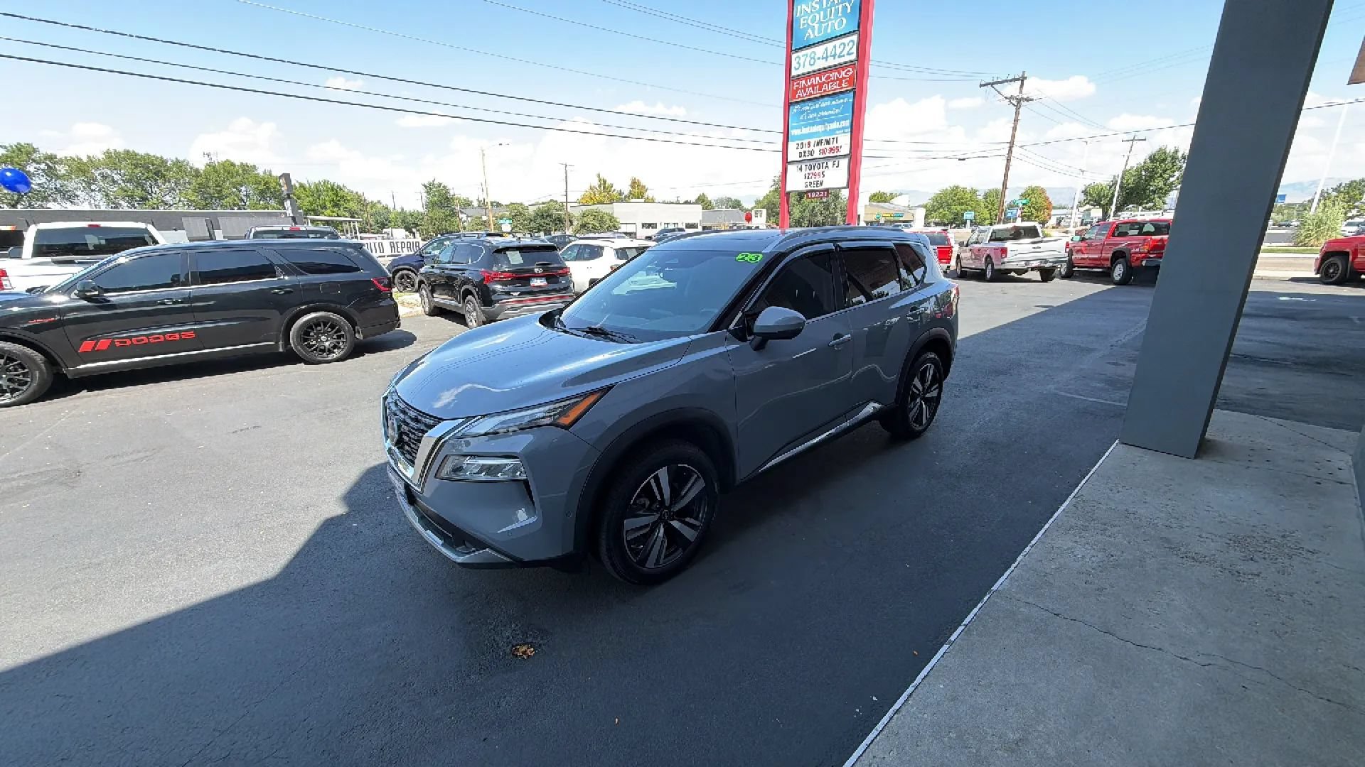 Used 2023 Nissan Rogue SL w/ SL Premium Package AWD/4WD image 2