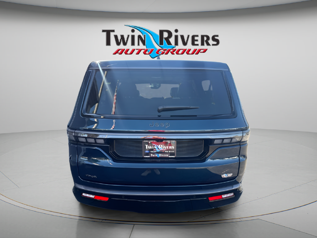 New 2026 Jeep Grand Wagoneer L Limited AWD/4WD image 3
