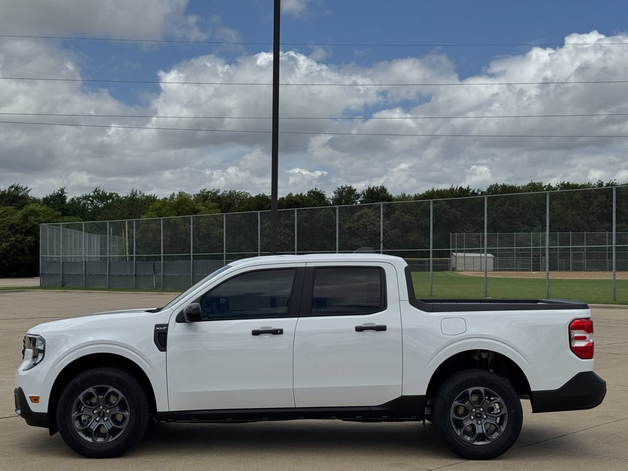 New 2026 Ford Maverick XLT w/ XLT Luxury Package FWD image 3