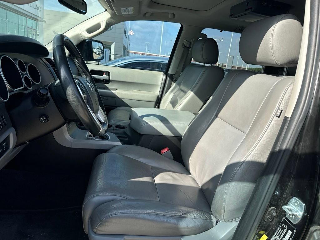 Used 2017 Toyota Sequoia Limited w/ Safety & Convenience Package RWD image 6
