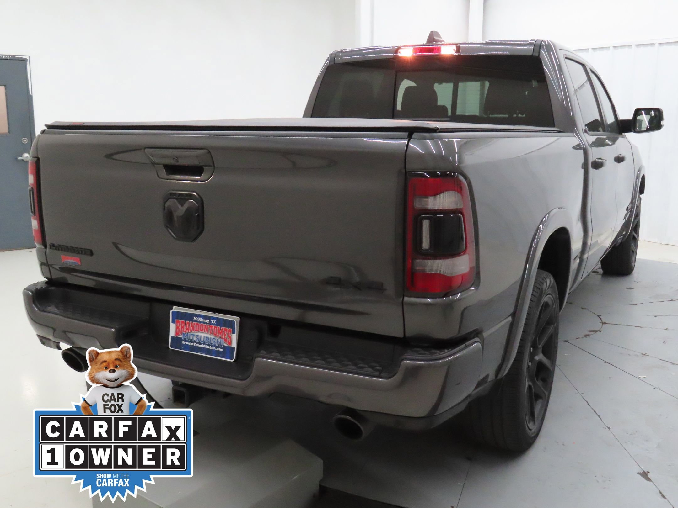 Used 2022 RAM 1500 Laramie AWD/4WD image 3