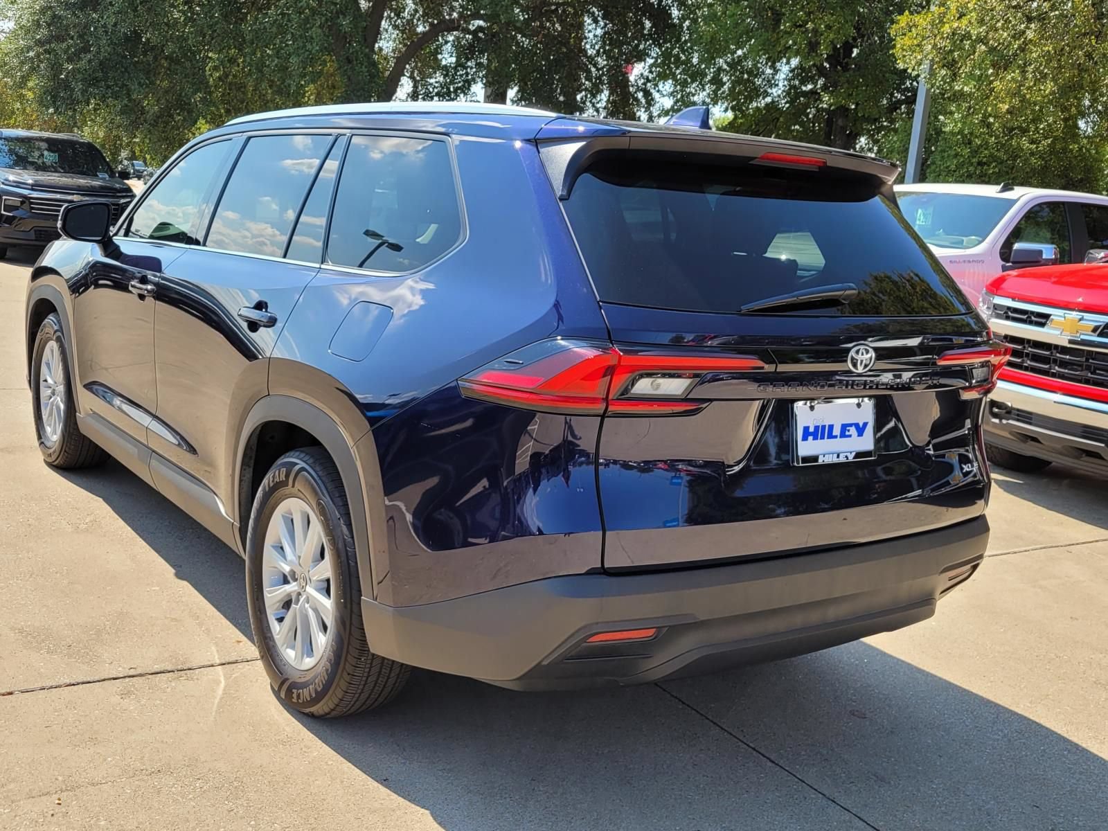 Used 2026 Toyota Grand Highlander FWD image 3