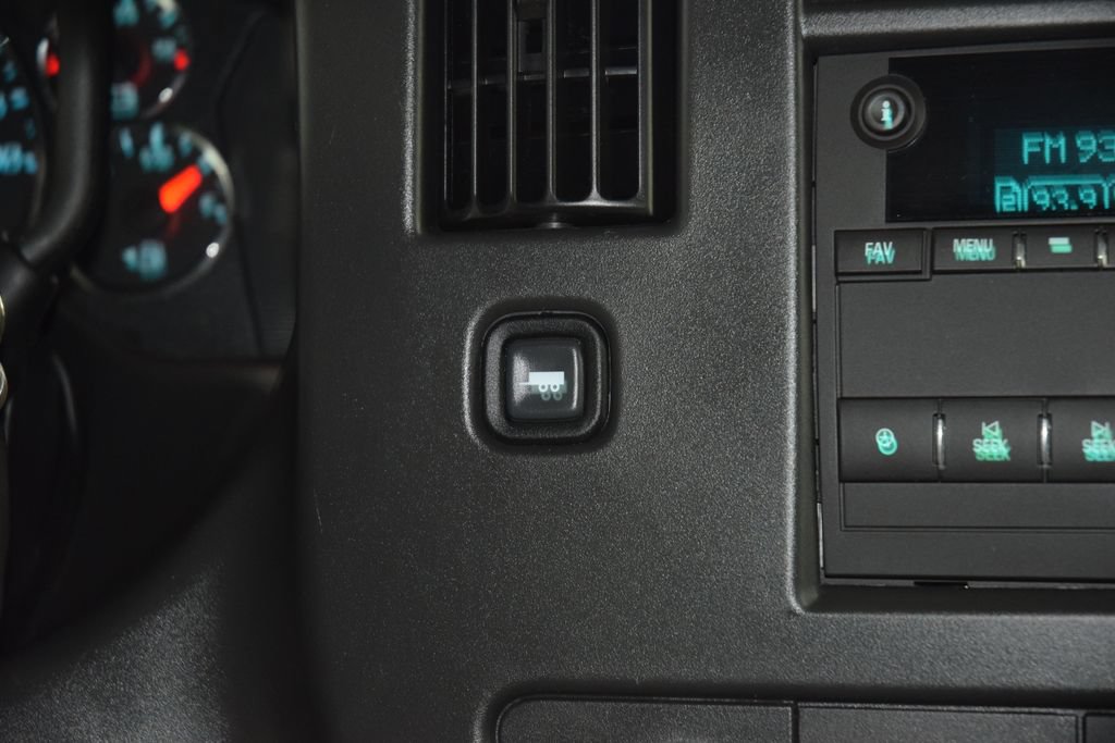 Used 2025 Chevrolet Express 3500 LT w/ LT Preferred Equipment Group RWD image 24