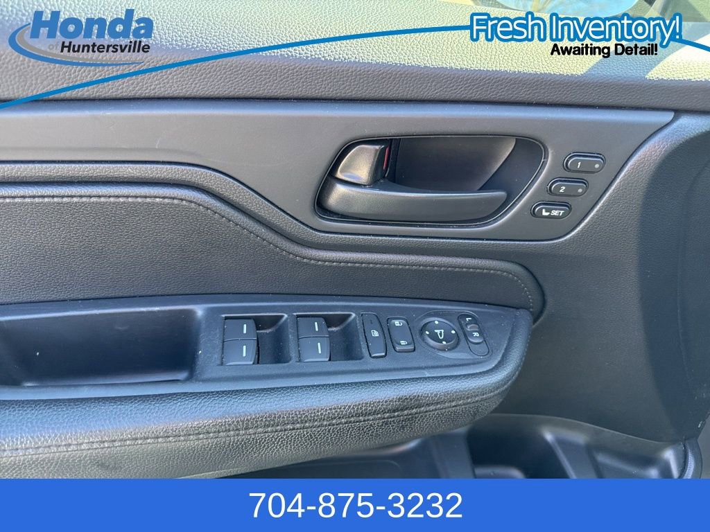 Used 2024 Honda Odyssey EX-L image 18