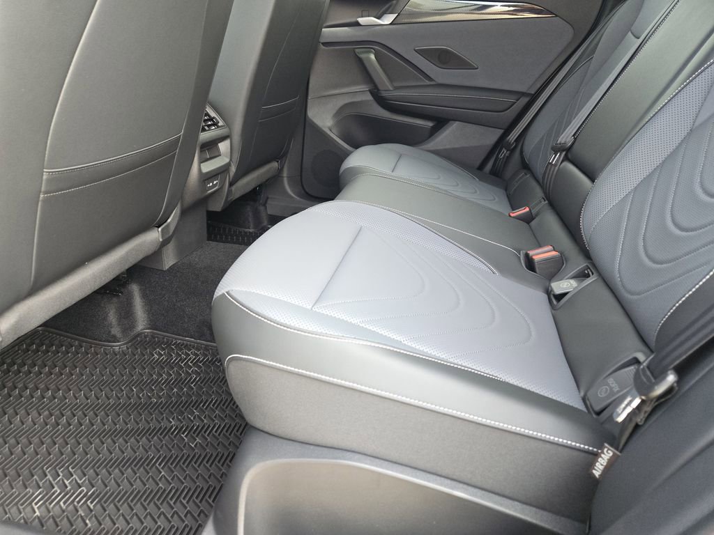 New 2026 Volkswagen Tiguan SE R-Line image 23