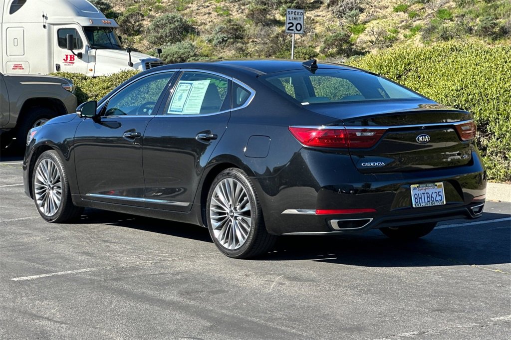 Used 2018 Kia Cadenza Limited w/ Paint Protection Package image 5