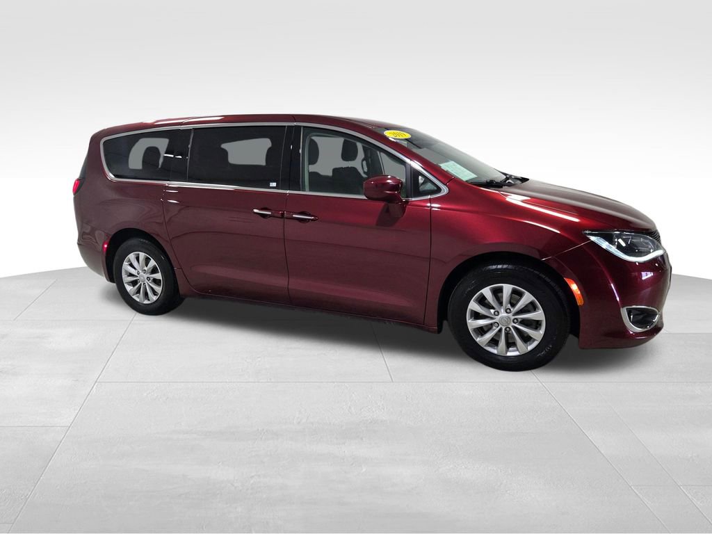 Certified 2019 Chrysler Pacifica Touring Plus w/ Cold Weather Group FWD image 26