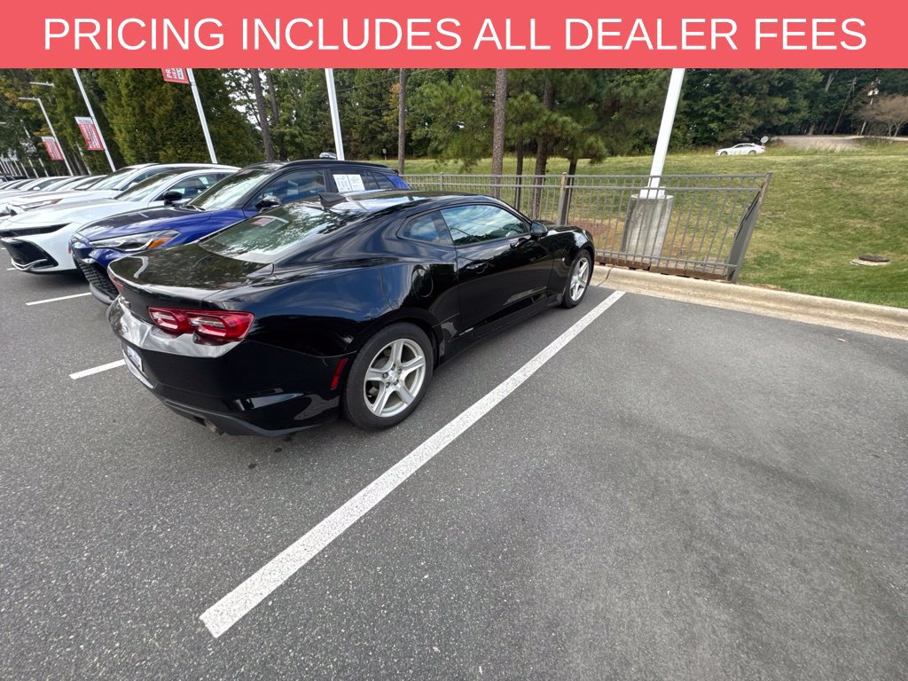 Used 2020 Chevrolet Camaro LT RWD image 4