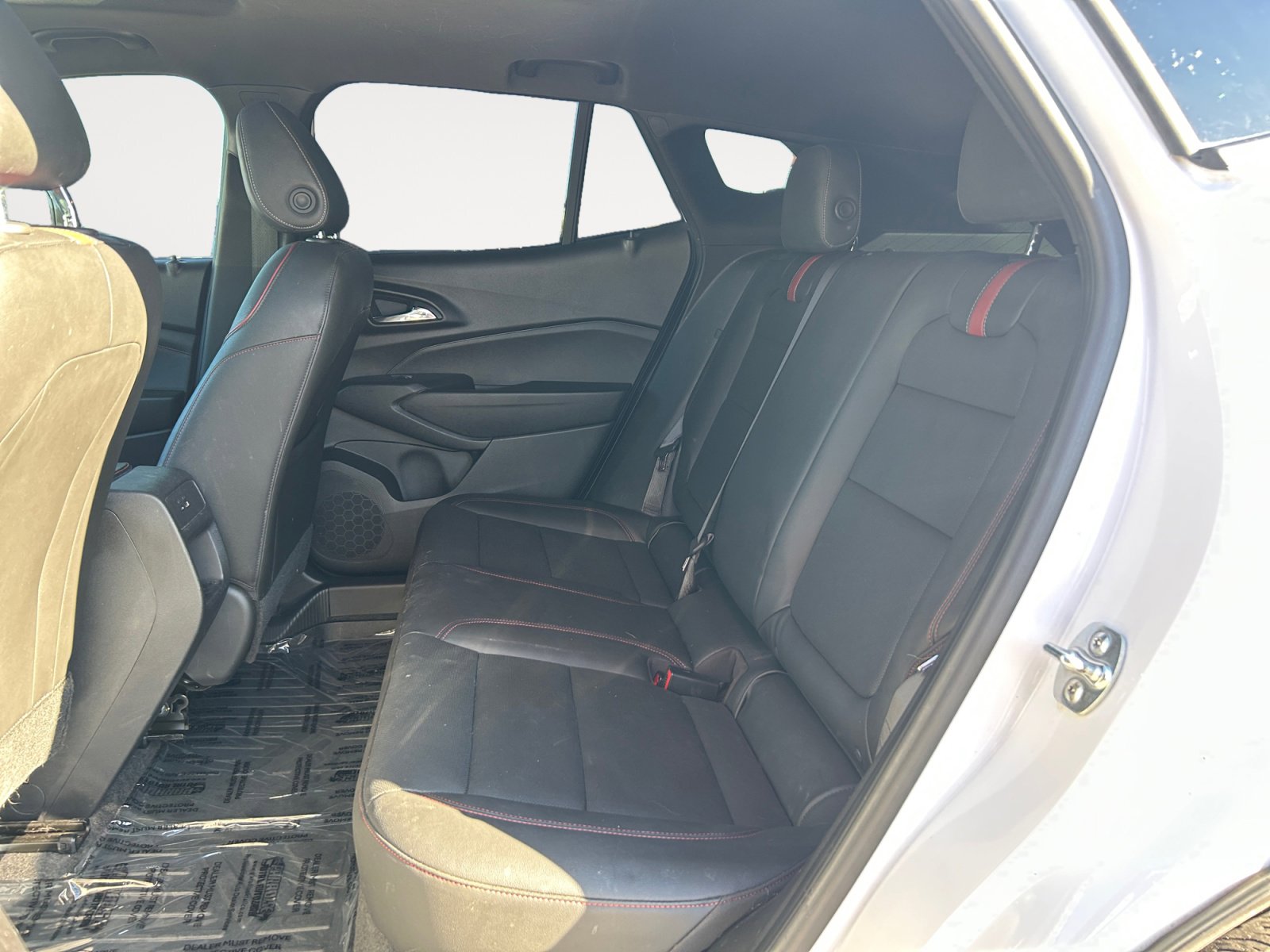 Used 2025 Chevrolet Trax RS w/ Sunroof Package image 23