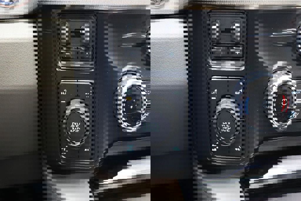 Used 2025 Ford F250 Platinum w/ Platinum Plus Package image 37