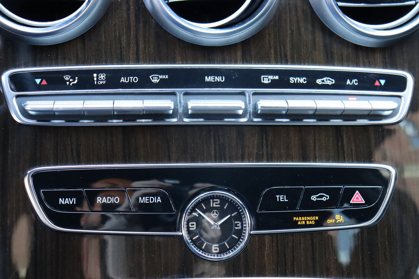 Used 2019 Mercedes-Benz C 300 4MATIC Sedan w/ Premium Package image 39