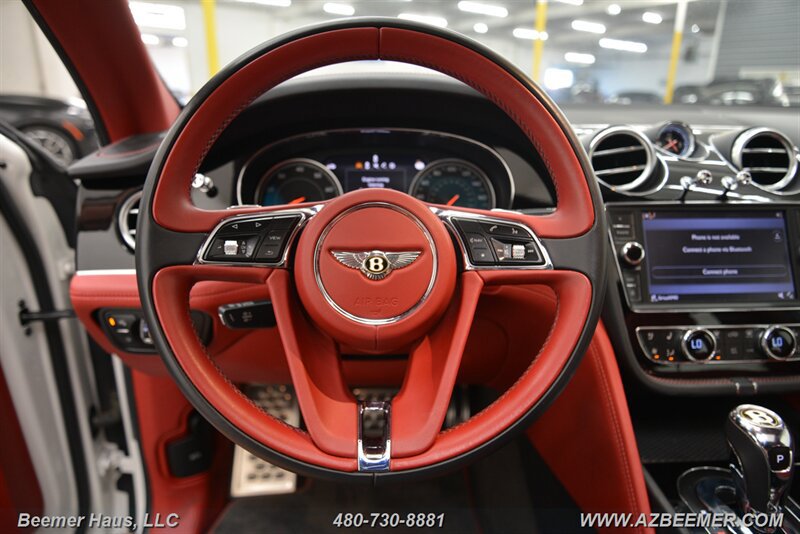 Used 2019 Bentley Bentayga AWD/4WD image 30