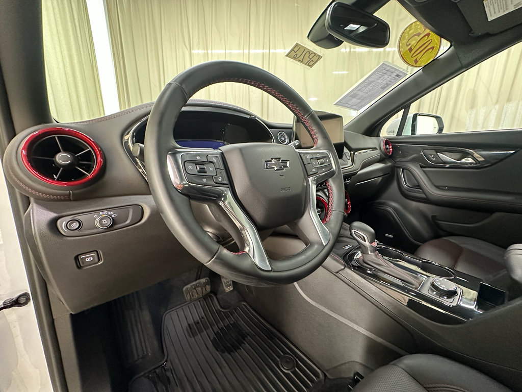 Certified 2025 Chevrolet Blazer RS w/ Enhanced Convenience Package AWD/4WD image 23