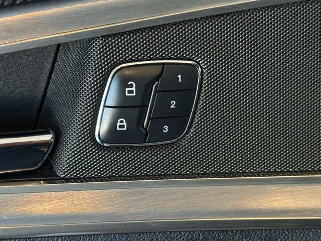 Used 2016 Lincoln MKX Premiere image 18