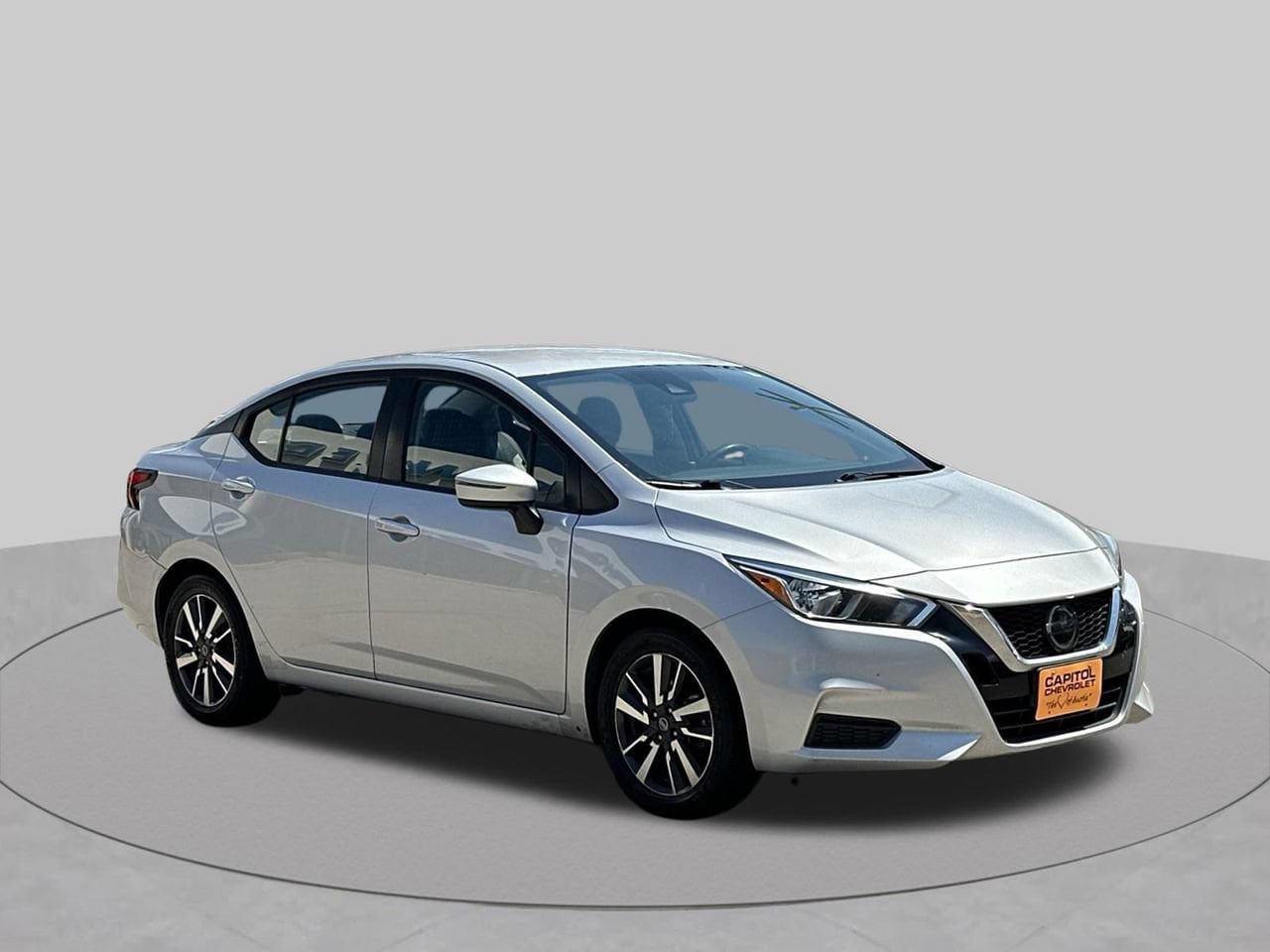 Used 2021 Nissan Versa SV FWD image 7